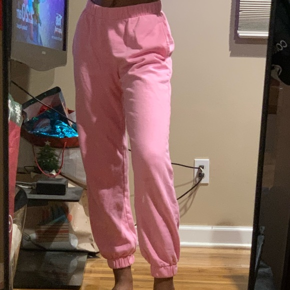 Brandy Melville Pants - brandy melville bubblegum pink rosa sweatpants